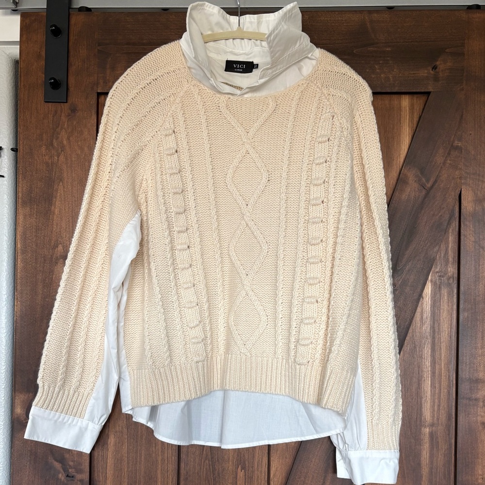 Vici Sweater/Blouse. Super fun and perfect for spring!